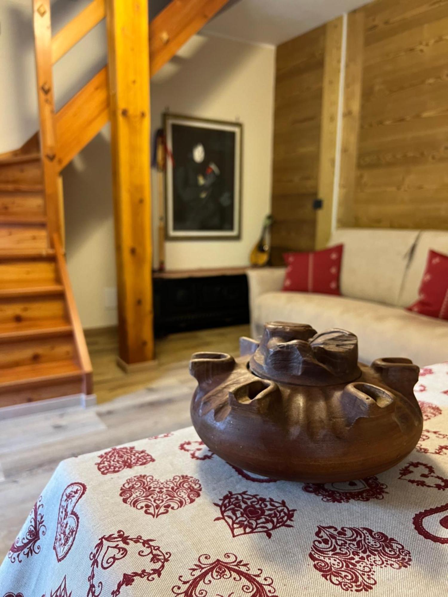 Maison Marcoz - Appartamenti Vacanze Етрабълс Екстериор снимка