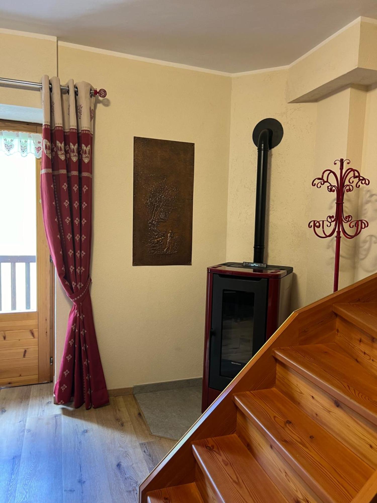 Maison Marcoz - Appartamenti Vacanze Етрабълс Екстериор снимка